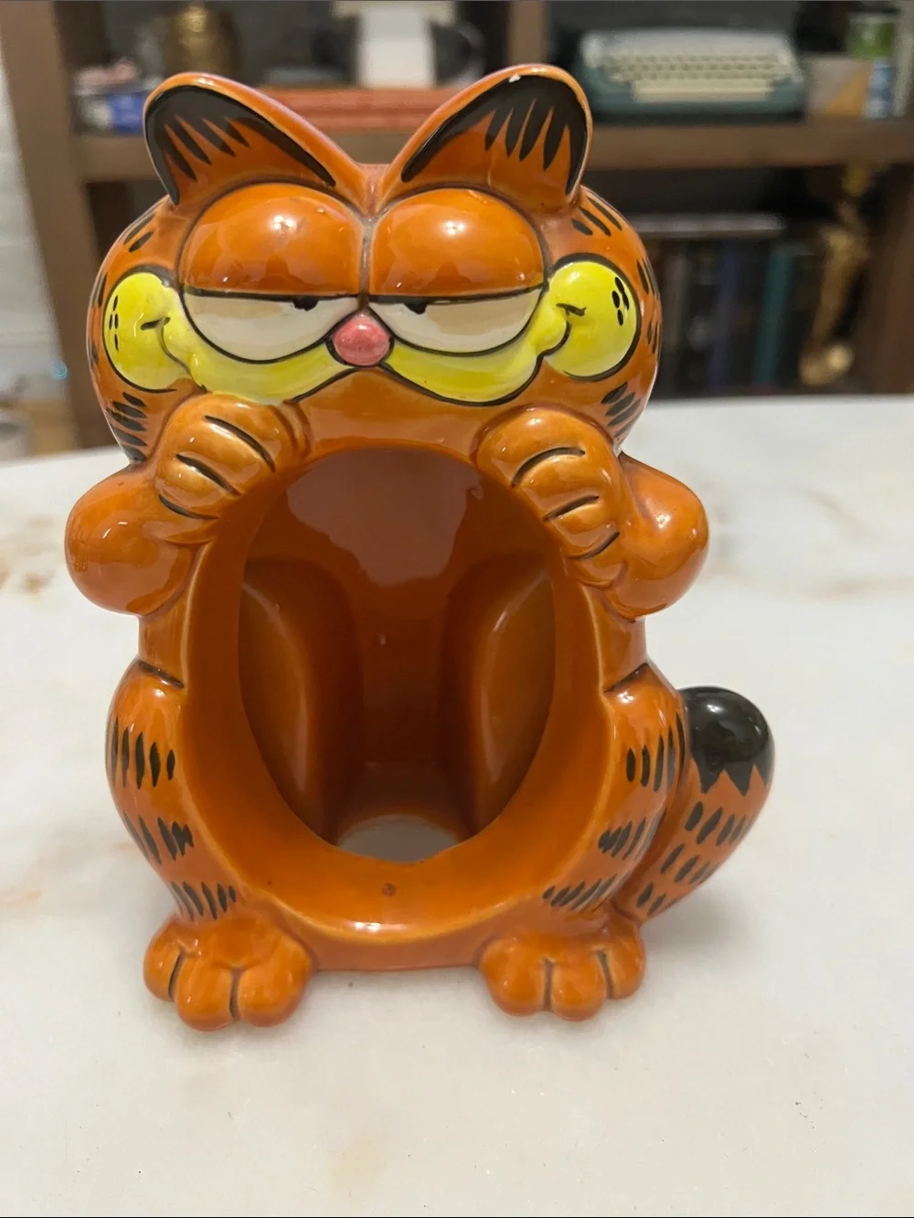 Source Unknown ceramic cat